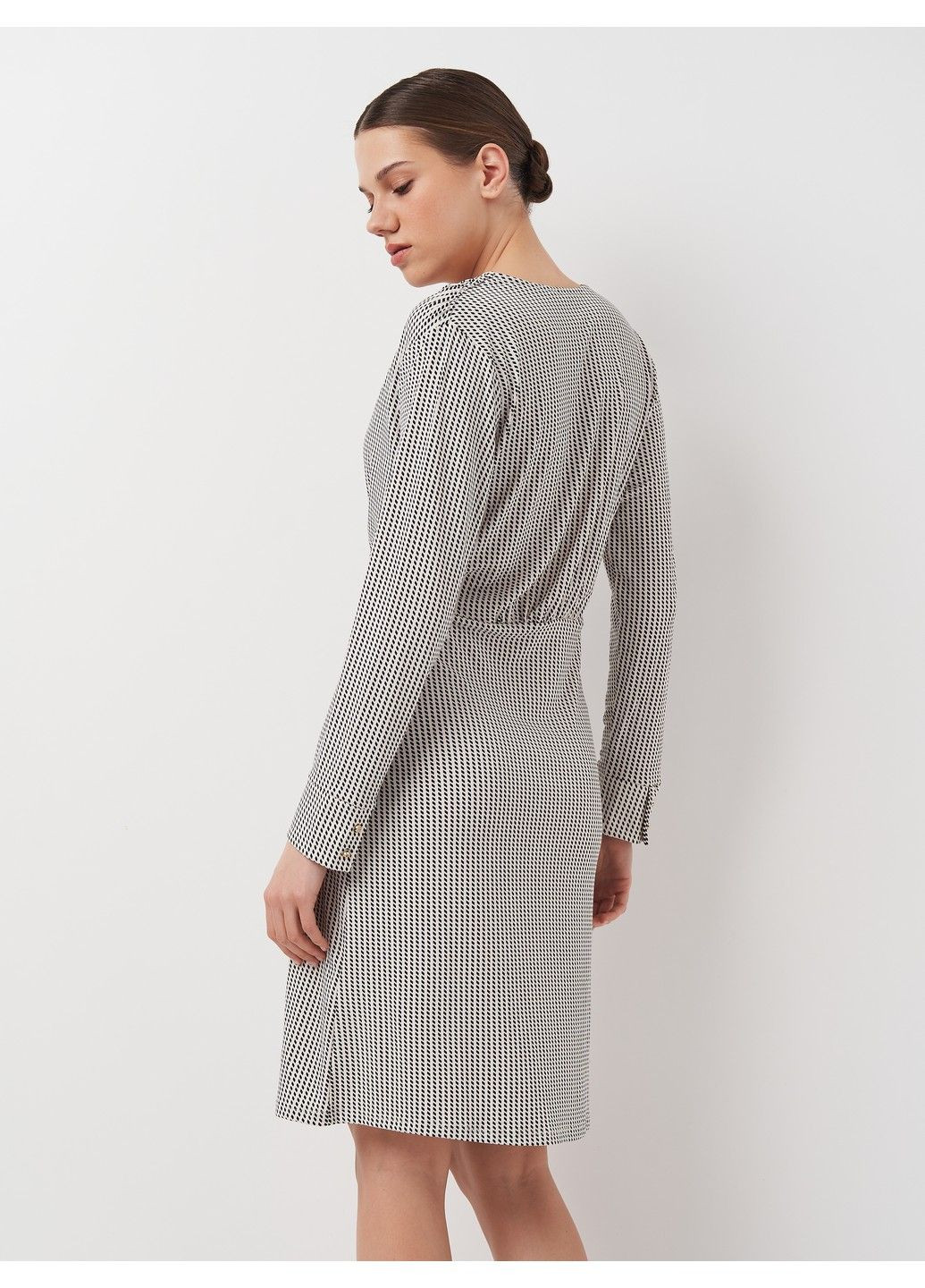 Білий кежуал сукня H&M з малюнком