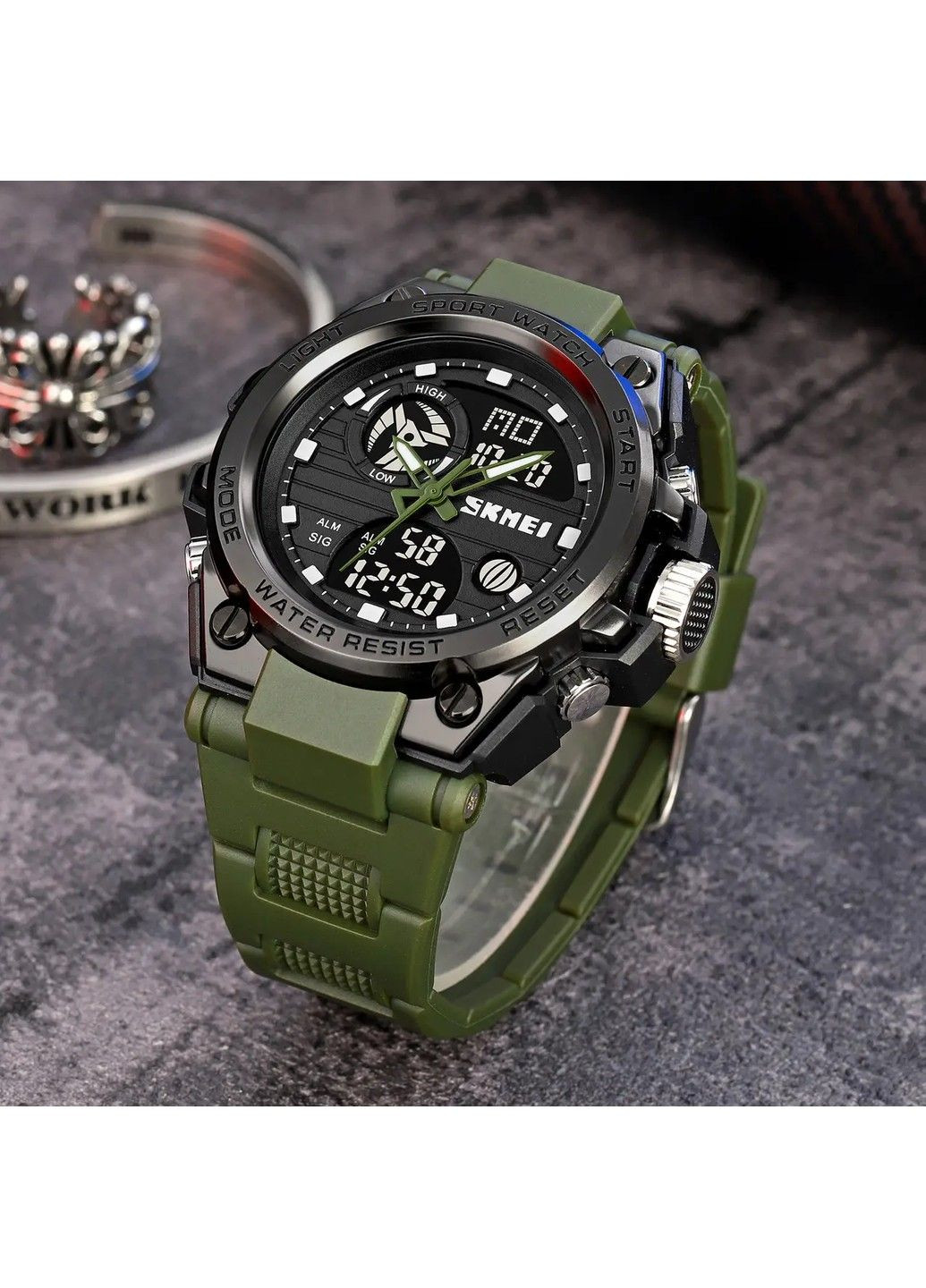Чоловічий наручний годинник 2031 (Чорний з зеленим) Skmei (314483151)