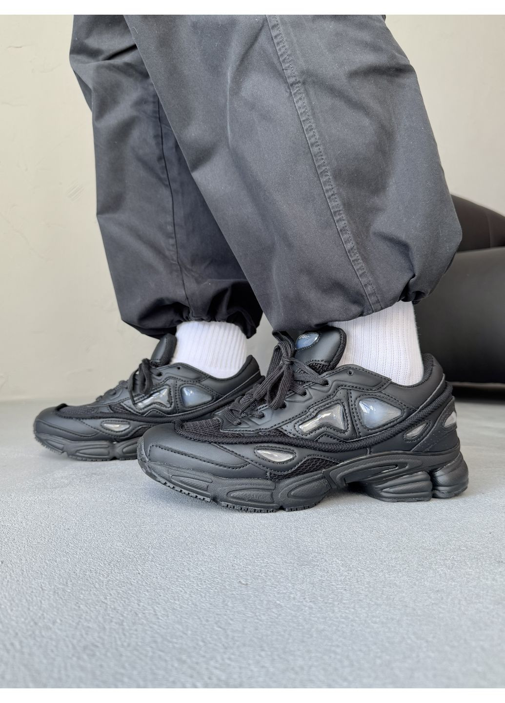 КРОССОВКИ ЖЕНСКИЕ ADIDAS X RAF SIMONS OZWEEGO III BLACK АДИДАС No Brand чёрные демисезоны (367169661)