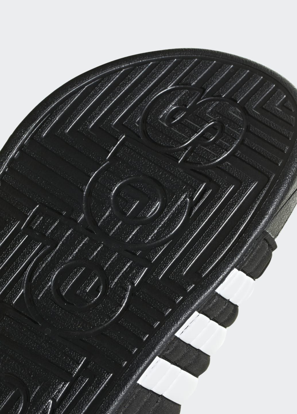 Черные шлепанцы adissage adidas