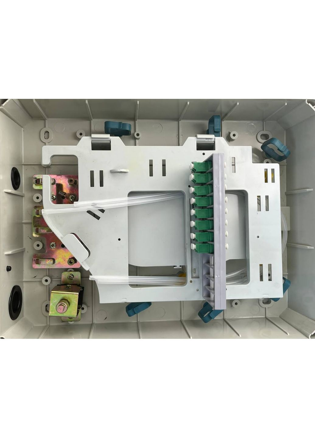 Герметичный бокс настенного монтажа на 8 адаптеров LC Duplex и сплайс-кассетой на 24 волокна (OptiBox-8LCDU-24-plast) Abee (370619899)