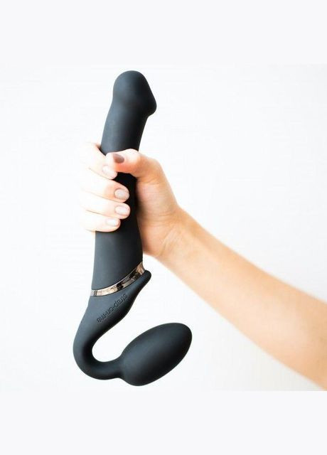 Безремінний страпон з вібрацією Vibrating Black M, діаметр 3,8см, пульт ДК, регульований Strap-On-Me (303890643)