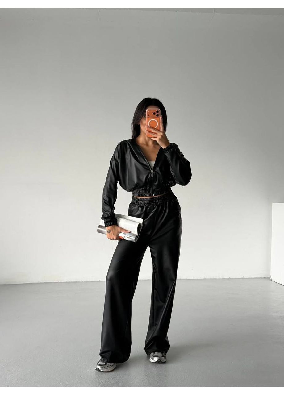 Жіночий костюм з екошкіри на велюровій основі Nositi 1877-13-550 (370847911)