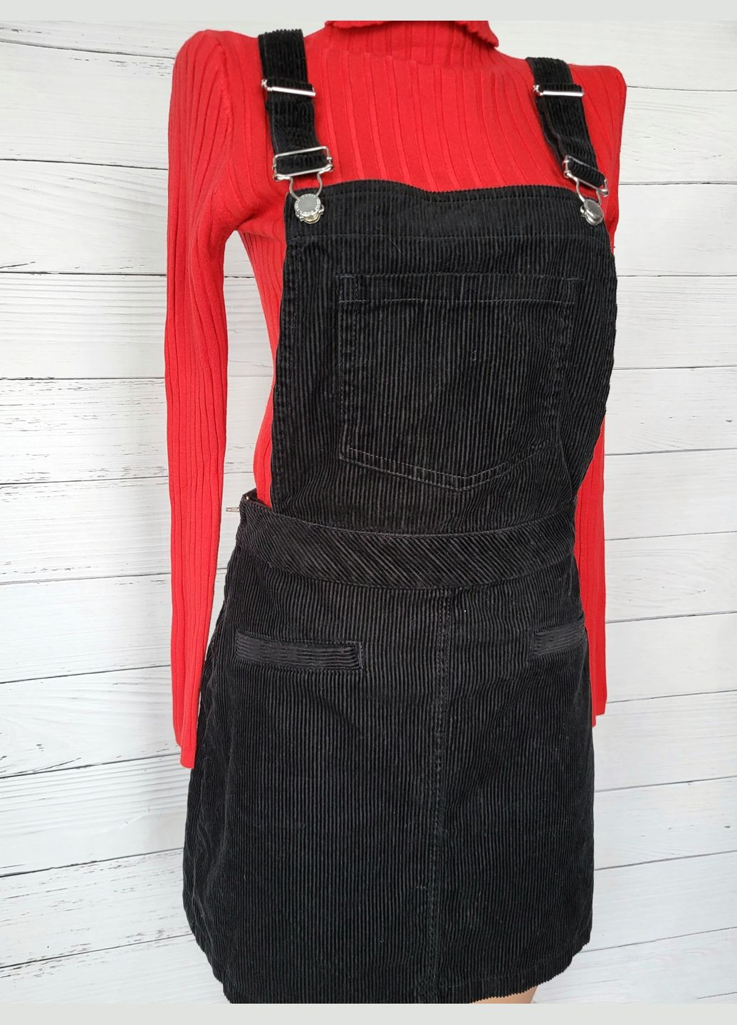 Сарафан вельветовий однотонний жіночий Divided (294985863)