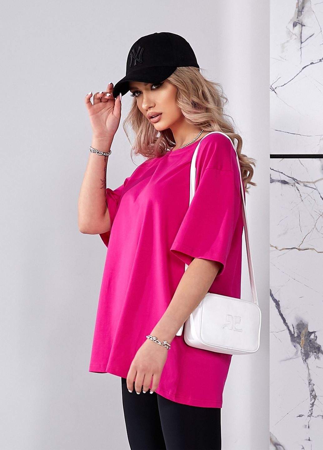 Оверсайз футболка жіноча No Brand - (322773673)