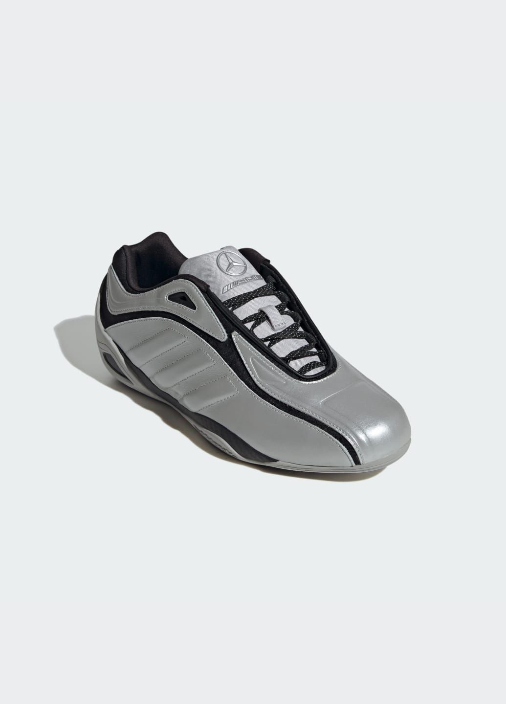 Срібні літні кросівки adiracer gt mercedes adidas