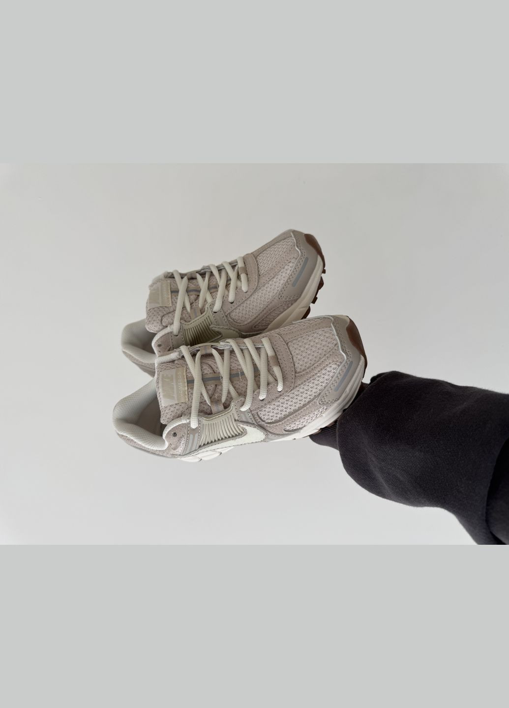 Кроссовки женские Nike Air Zoom Vomero 5 beige | Найк Аир Зум Вомеро 5 бежевые No Brand бежевые демисезоны (316231464)