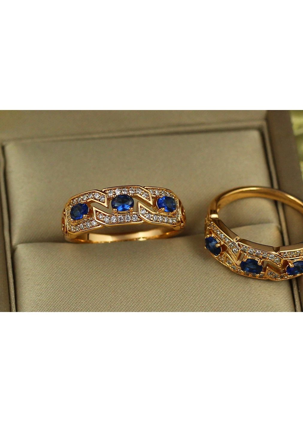 Кільце хвилеріз із синіми каменями р золотисте love-shopping Xuping Jewelry (387402059)