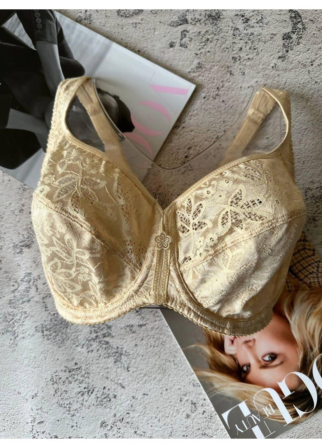 Бежевий бежевий бюстгальтер великих розмірів на чашку h Lanny Mode