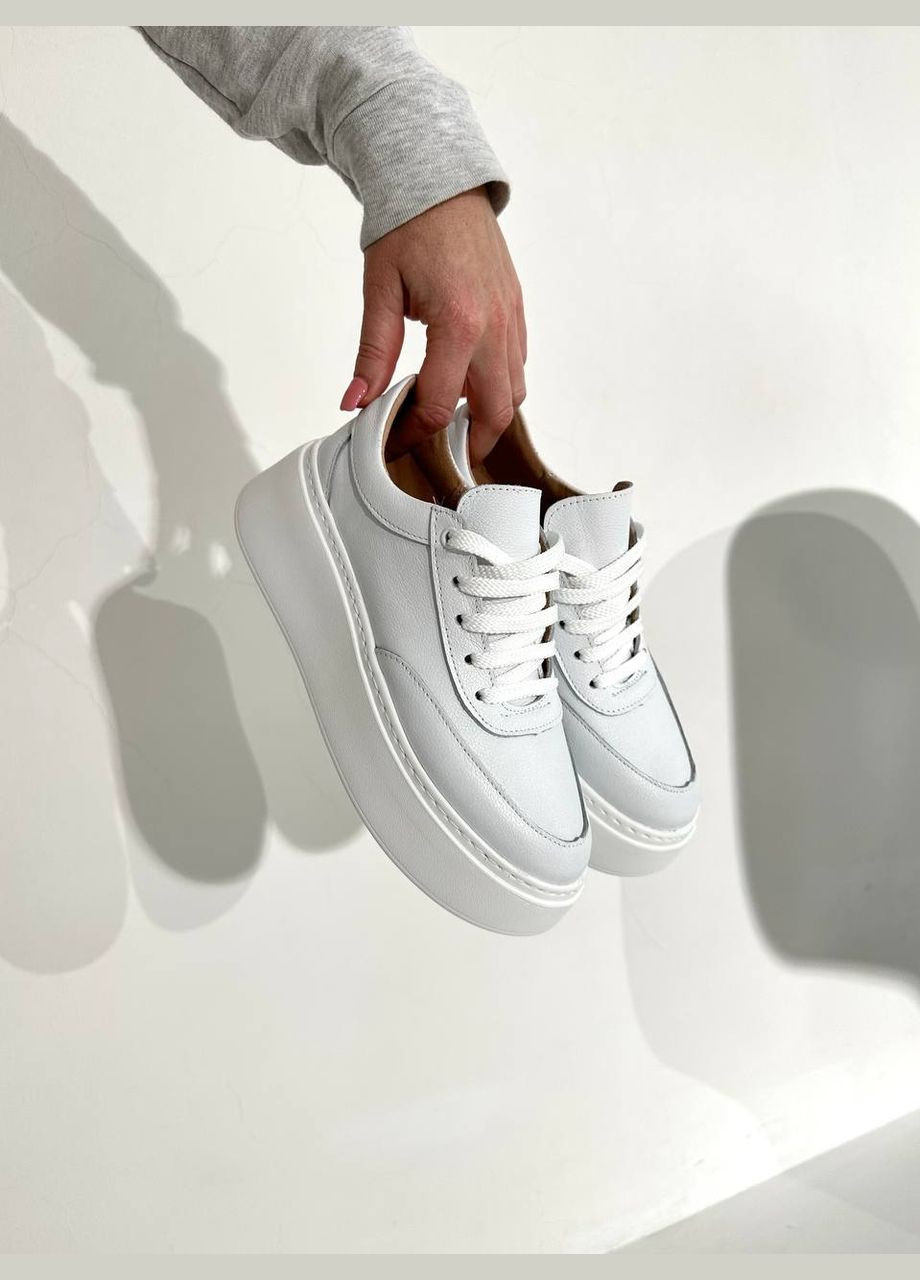 Белые демисезонные невероятные женские кроссовки No Brand