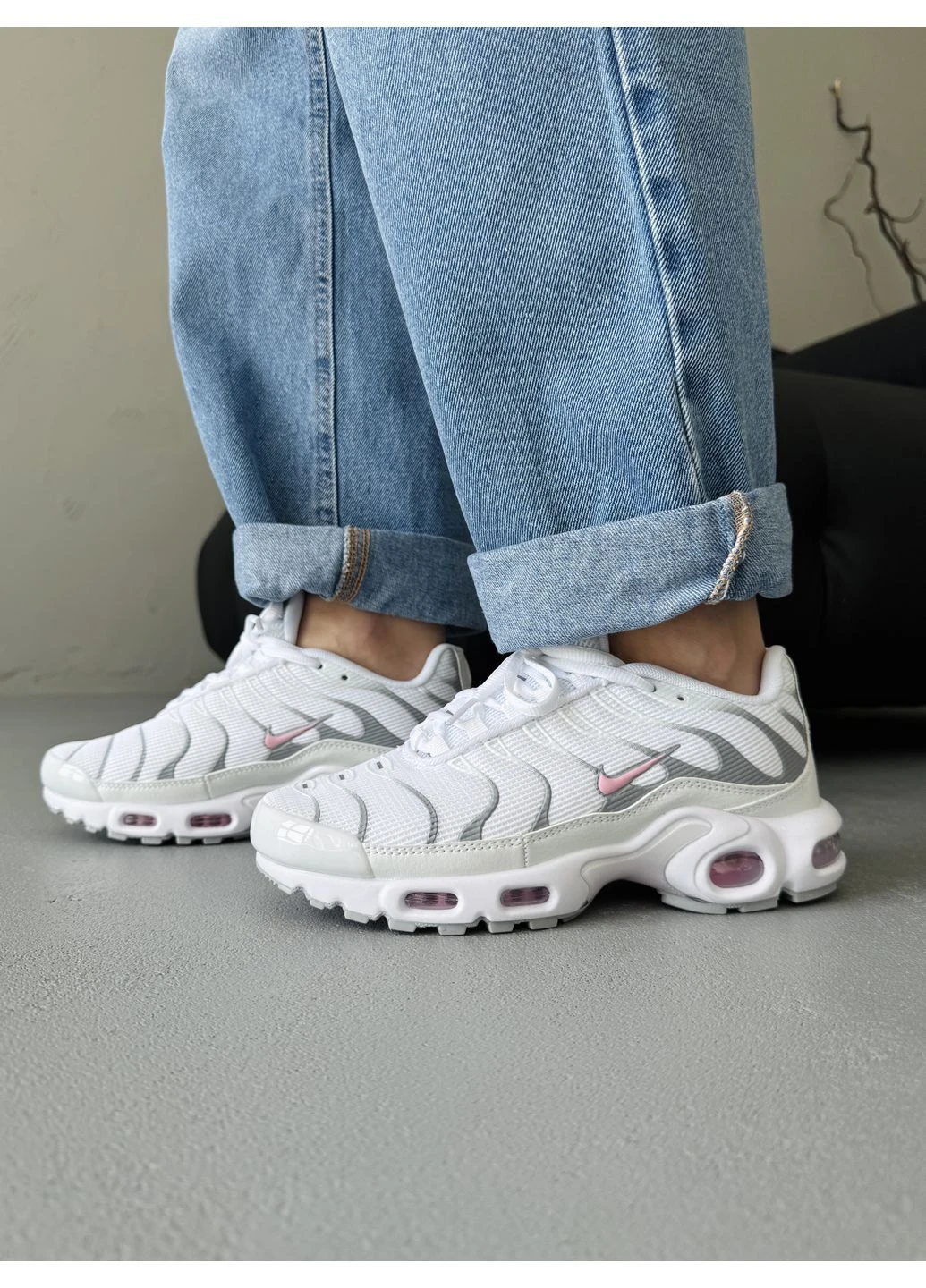 Білі літні кросівки nike air max tn plus white/pi/ grey найк аір макс тн плюс No Brand
