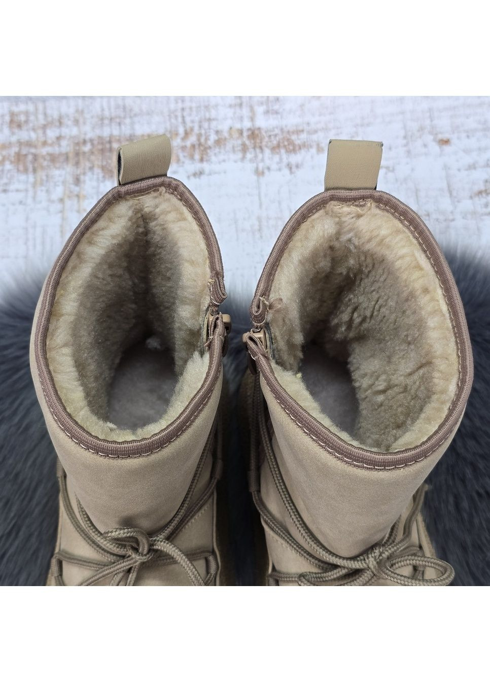 Зимние сапоги угги черные женские зимние утепленные на молнии Paolla