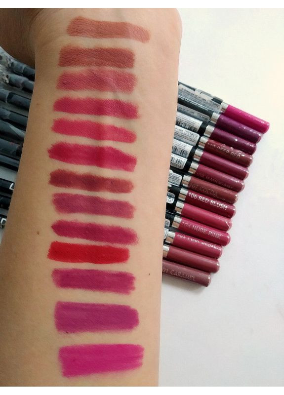 Олівець для губ дерев'яний з точилкою Lip Liner № 110 Deep red Червоний Jovial Luxe (360714544)