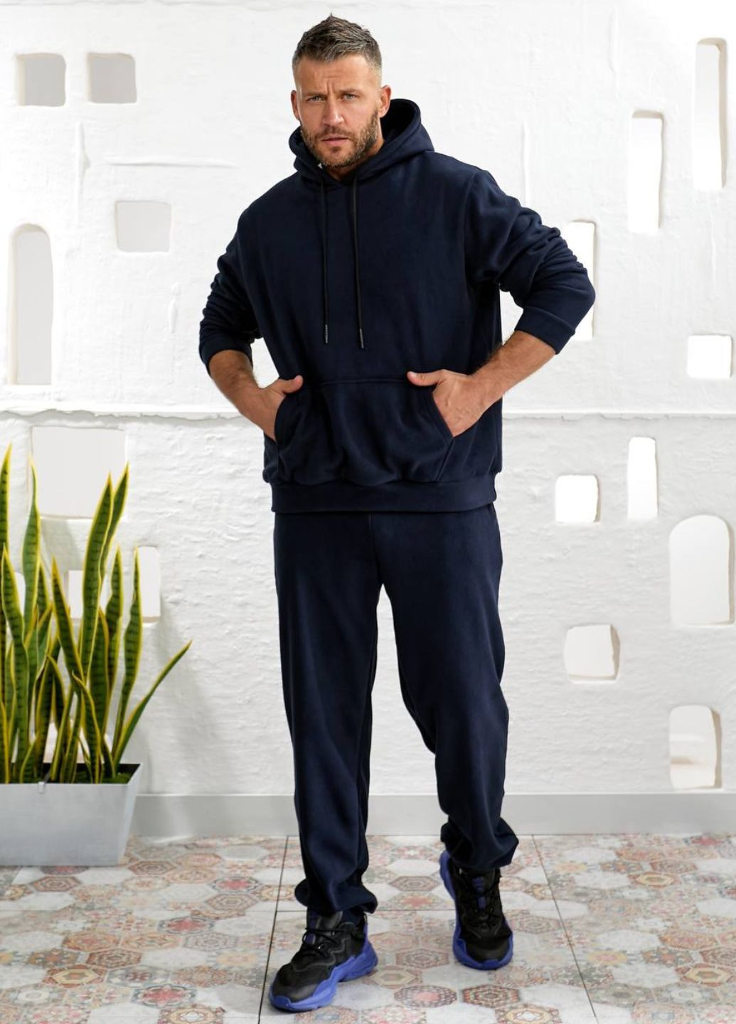 Базовый повседневный демисезонный флисовый костюм двойка с начесом: худые с карманом кенгуру + штаны Tik-Tak (363987921)