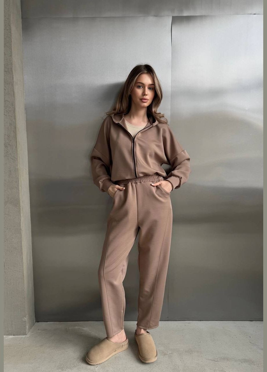 Женский спортивный костюм с худыми и брюками джоггерами. MonCher (335833143)