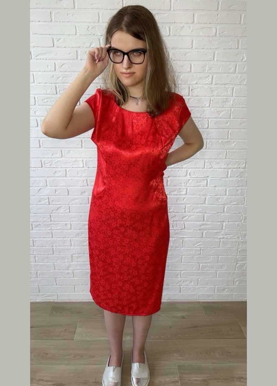 Червона повсякденний, кежуал червоне шовкове літнє жіноче плаття-футляр міді з квітковим принтом сукня-футболка, футляр No Brand з квітковим принтом