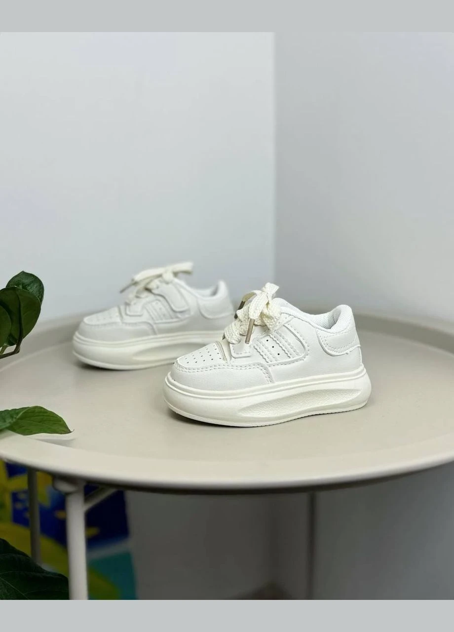 Белые детские кроссовки белые 1265 No Brand