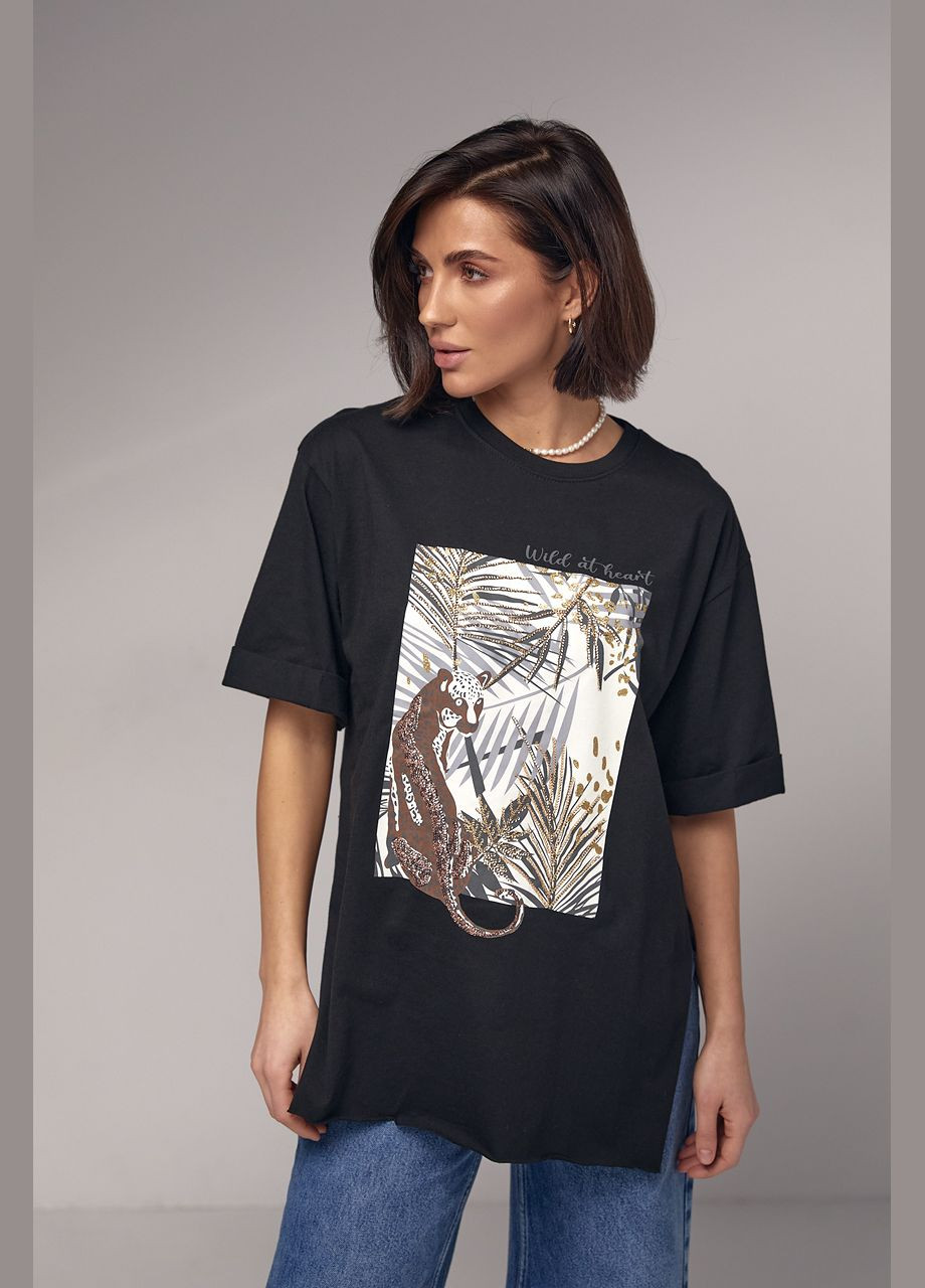 Черная летняя женская футболка с разрезами и ярким принтом 14557 с коротким рукавом Lurex