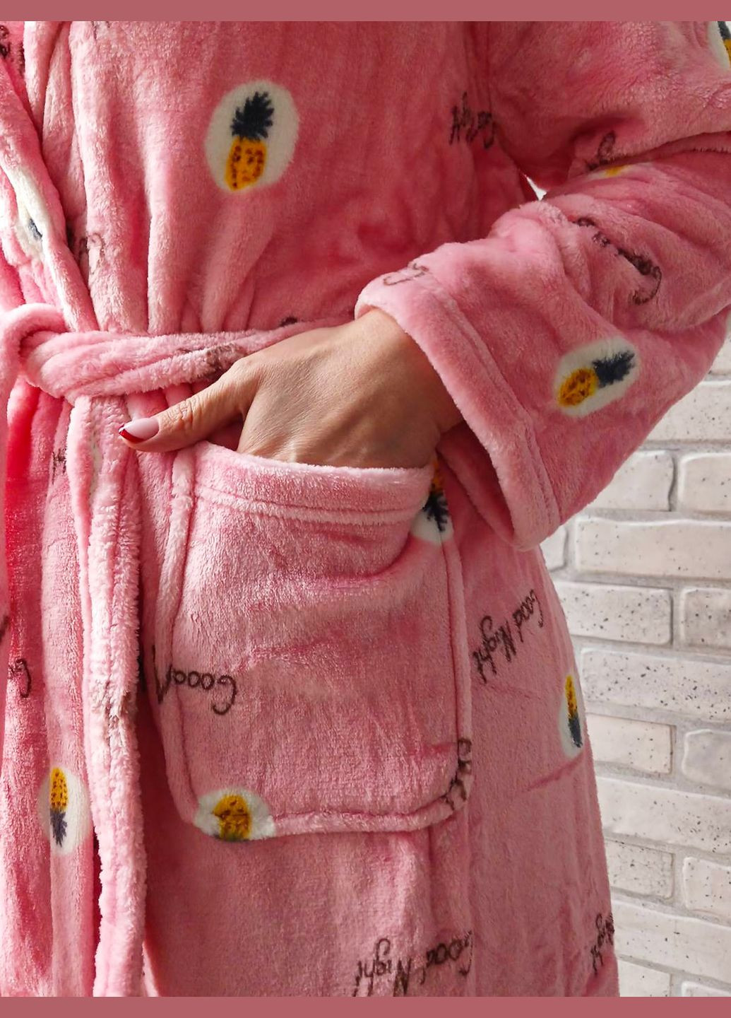 Женский теплый халат зимний вельсофт махровый, с карманами цвет розовый No Brand (316658244)