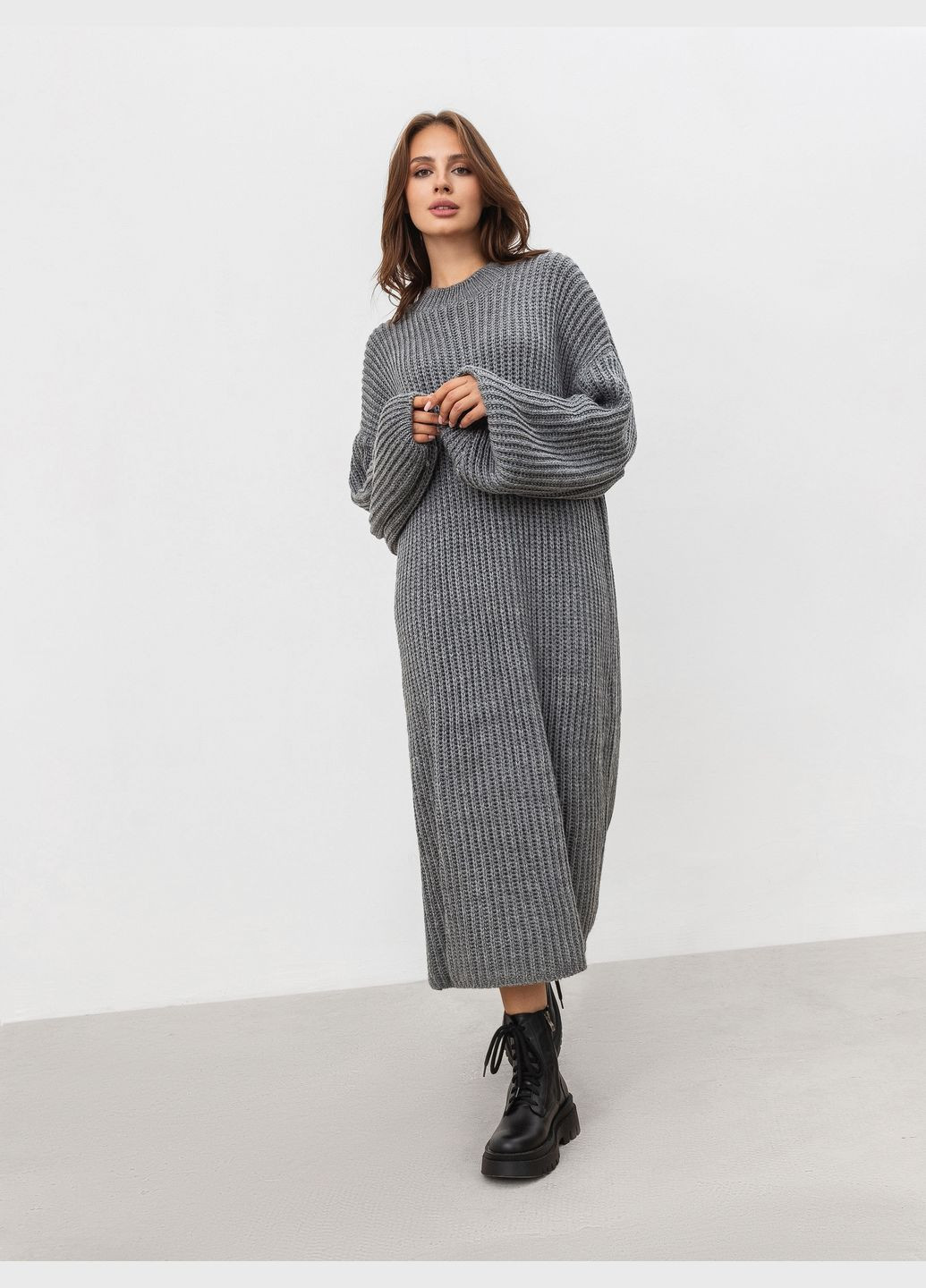 Сіра в'язана сукня "" світло-сіра Romashka однотонна