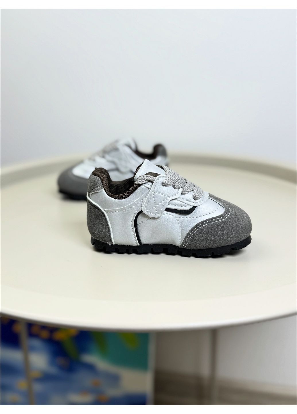 Сірі всесезонні кросівки дитячі сірі 1594 No Brand