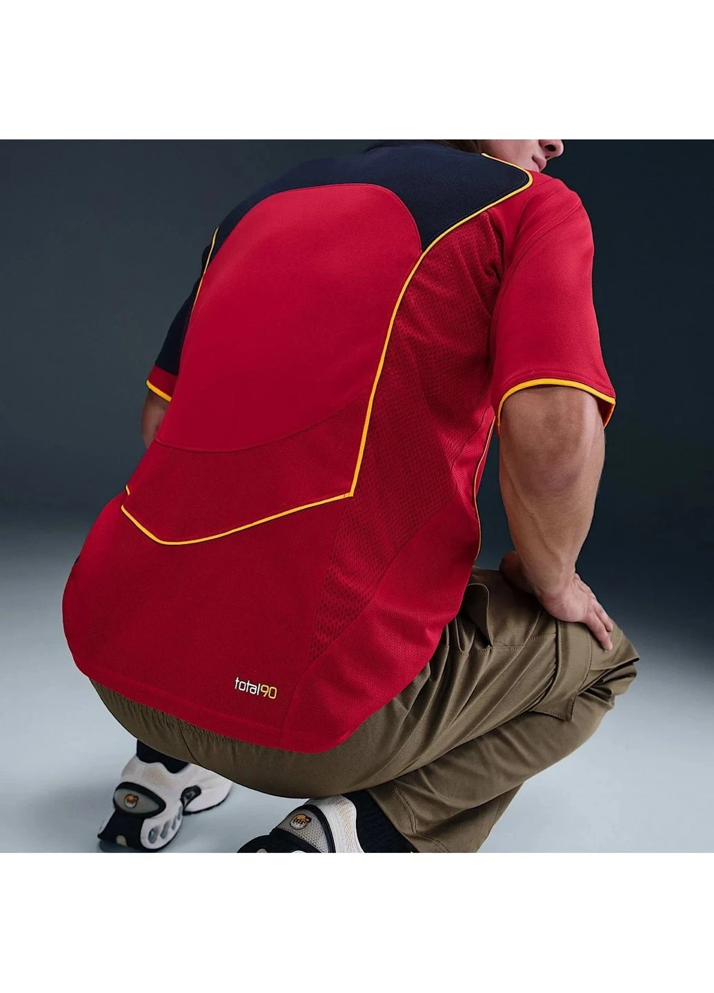 Червона футболка чоловіча total 90 red Nike