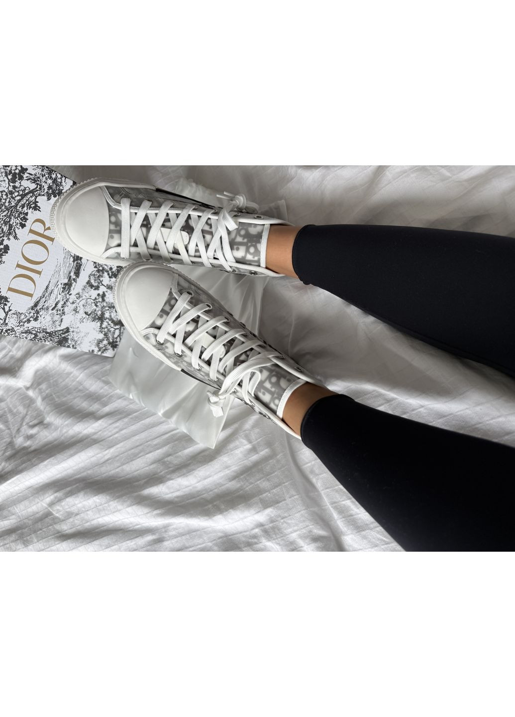 Кроссовки женские Dior B23 High Top Sneakers Grey White | Диор В23 белые No Brand белые демисезоны (366742229)