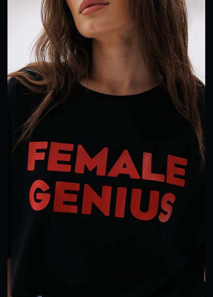 Женская футболка оверсайз с надписью Female genius красная Arjen - (297579876)