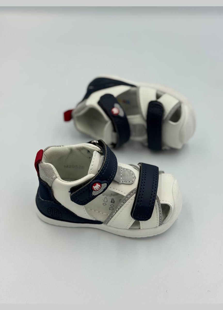 Цветные босоножки для самых маленьких ножек с закрытым носиком Jong Golf