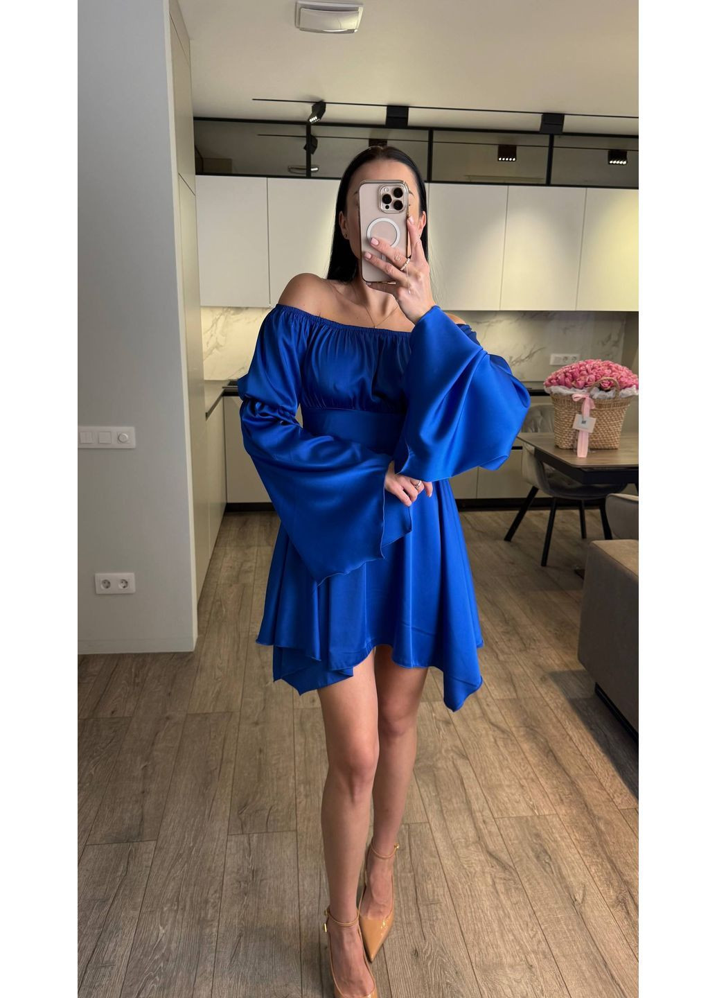 Синее вечернее платье с открытыми плечами и объемными рукавами No Brand однотонное