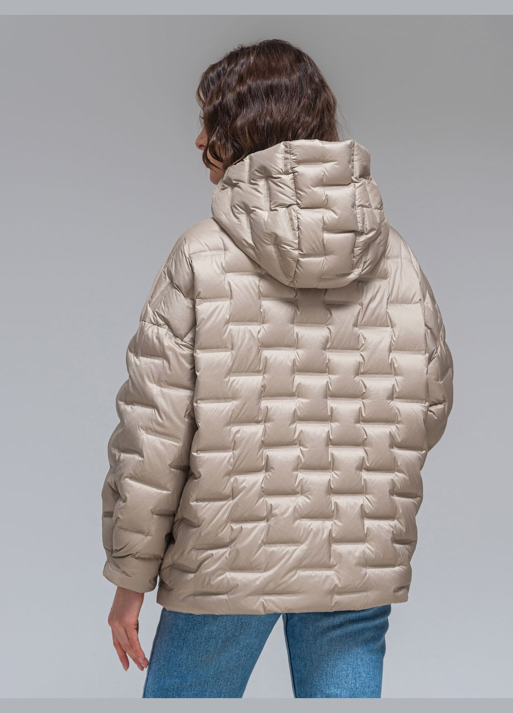 Бежевая демисезонная ультралегкая пуховая куртка -wear модель 8892 Viva