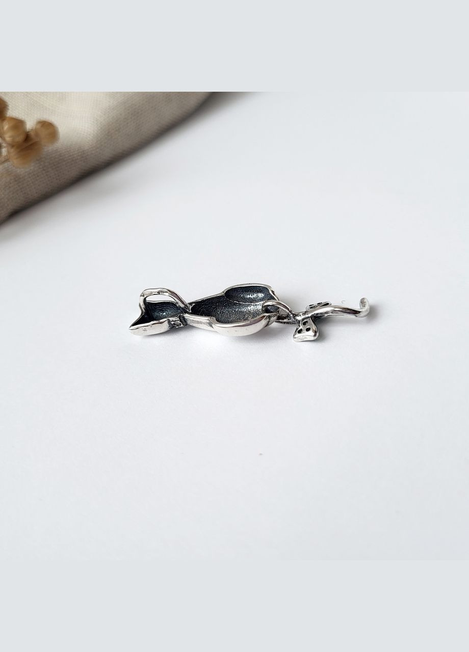 Серебряная подвеска подвес Кошка с бантиком с Белыми камнями черненное серебро 925 пробы 3526 3.60г No Brand (306741556)