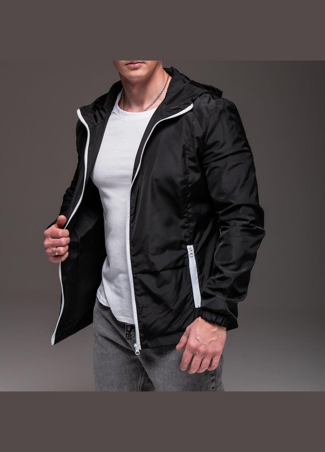 Черная демисезонная ветровка No Brand