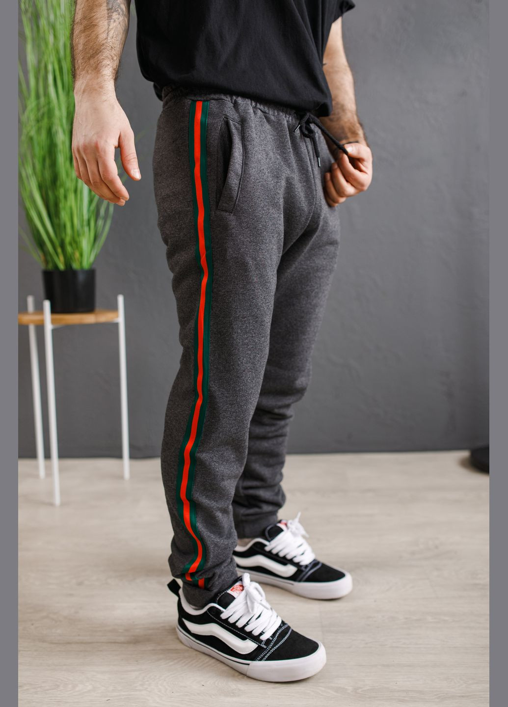 Штани чоловічі спортивні лампас No Brand штани (325010928)