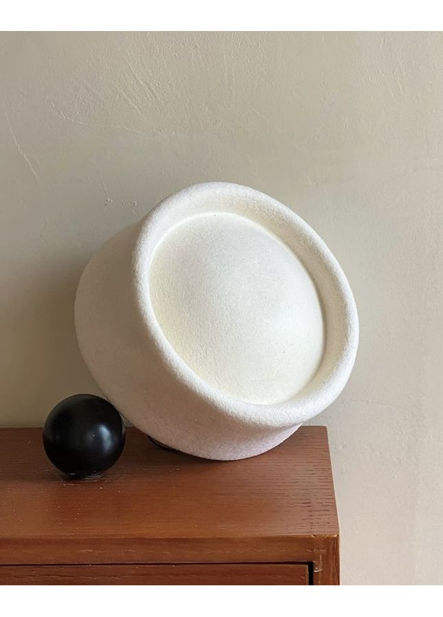 Шляпа таблетка с кгуглой тулией из шерсти BELLE черная No Brand (366732734)