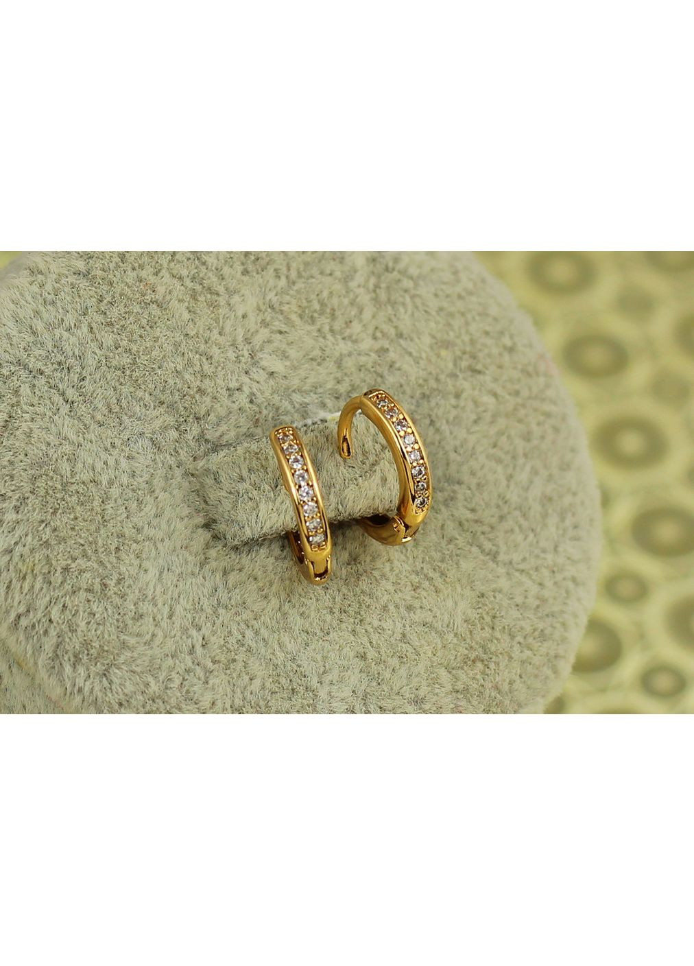 Серьги кольца с камешками 1,1 см золотистые. Xuping Jewelry (365248863)