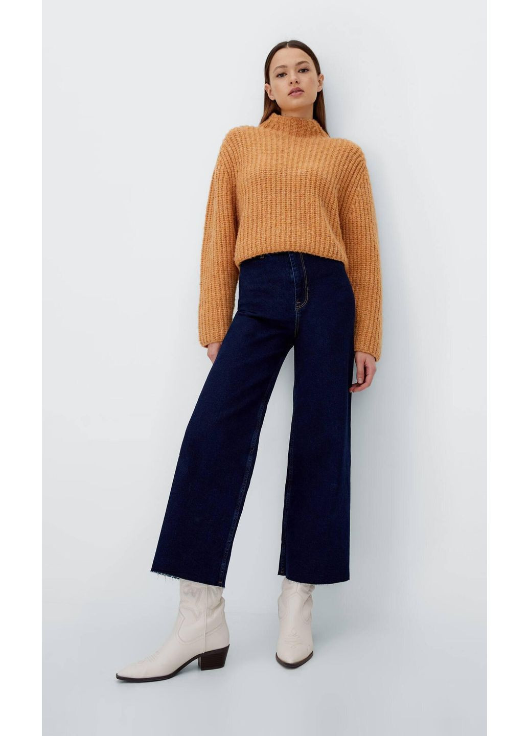 Бежевый свитер зима,карамельный, Stradivarius