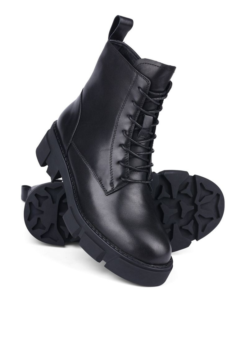 Зимние женские ботинки 2302-6 черный кожа Attizzare