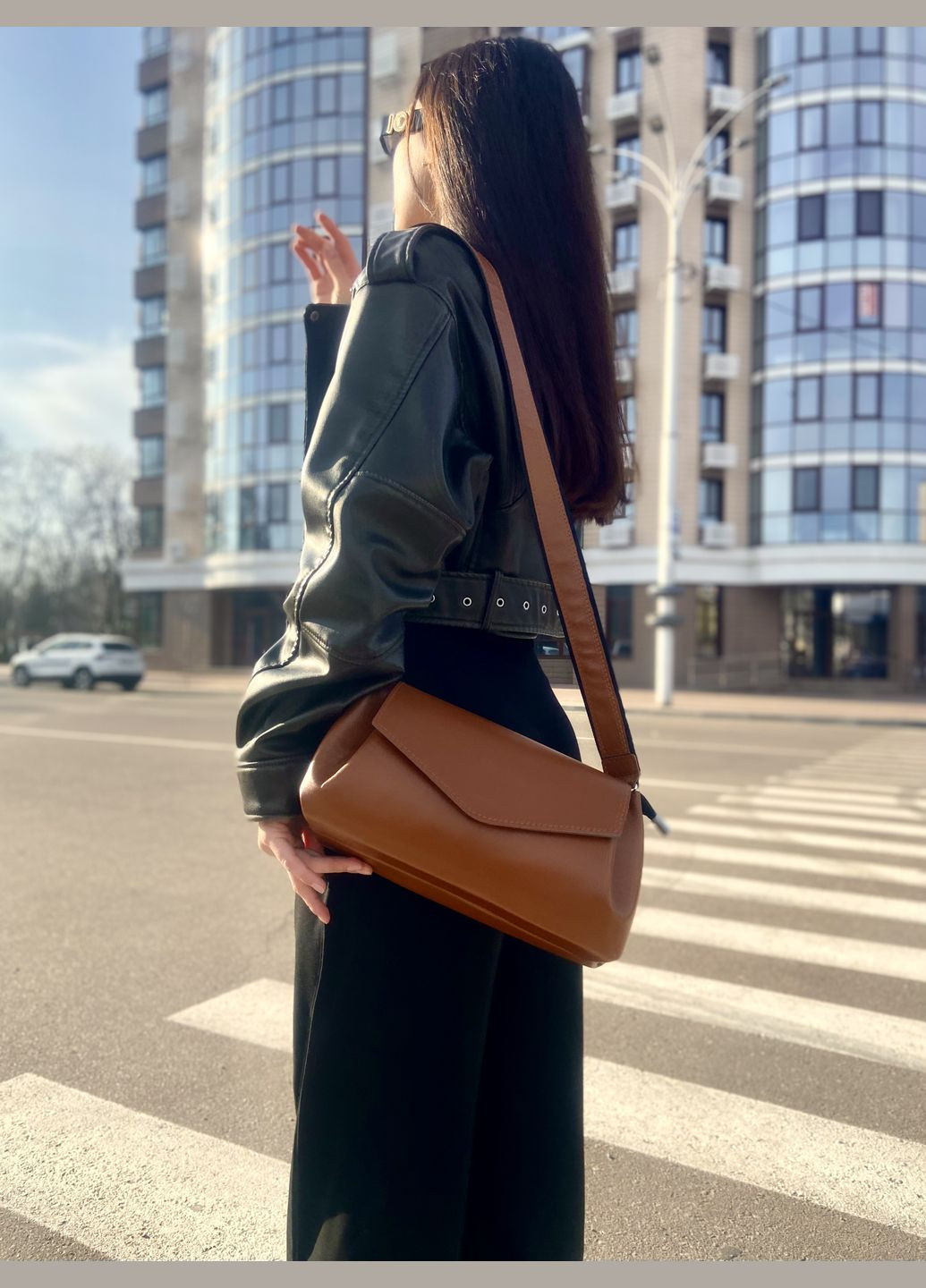 Сумка багет каркасная широкий ремень кожаная средняя белая 1757 9181 ARTiS Bags Сумка (328082990)