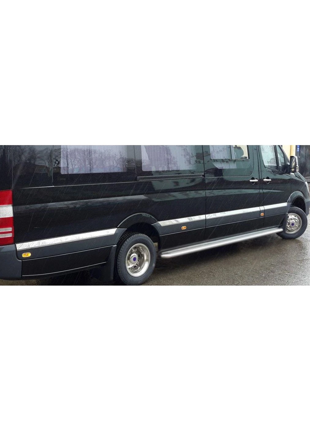 Молдинги на двері (нерж.) Середня база. Турецька сталь для Mercedes Sprinter W906 2006-2018 рр CARMOS (390303608)