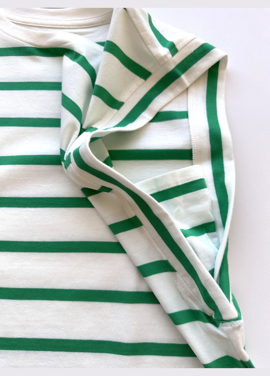 Зеленая летняя футболка без рукавов полосатая бело-зеленая 2000-55 (146 см) OVS