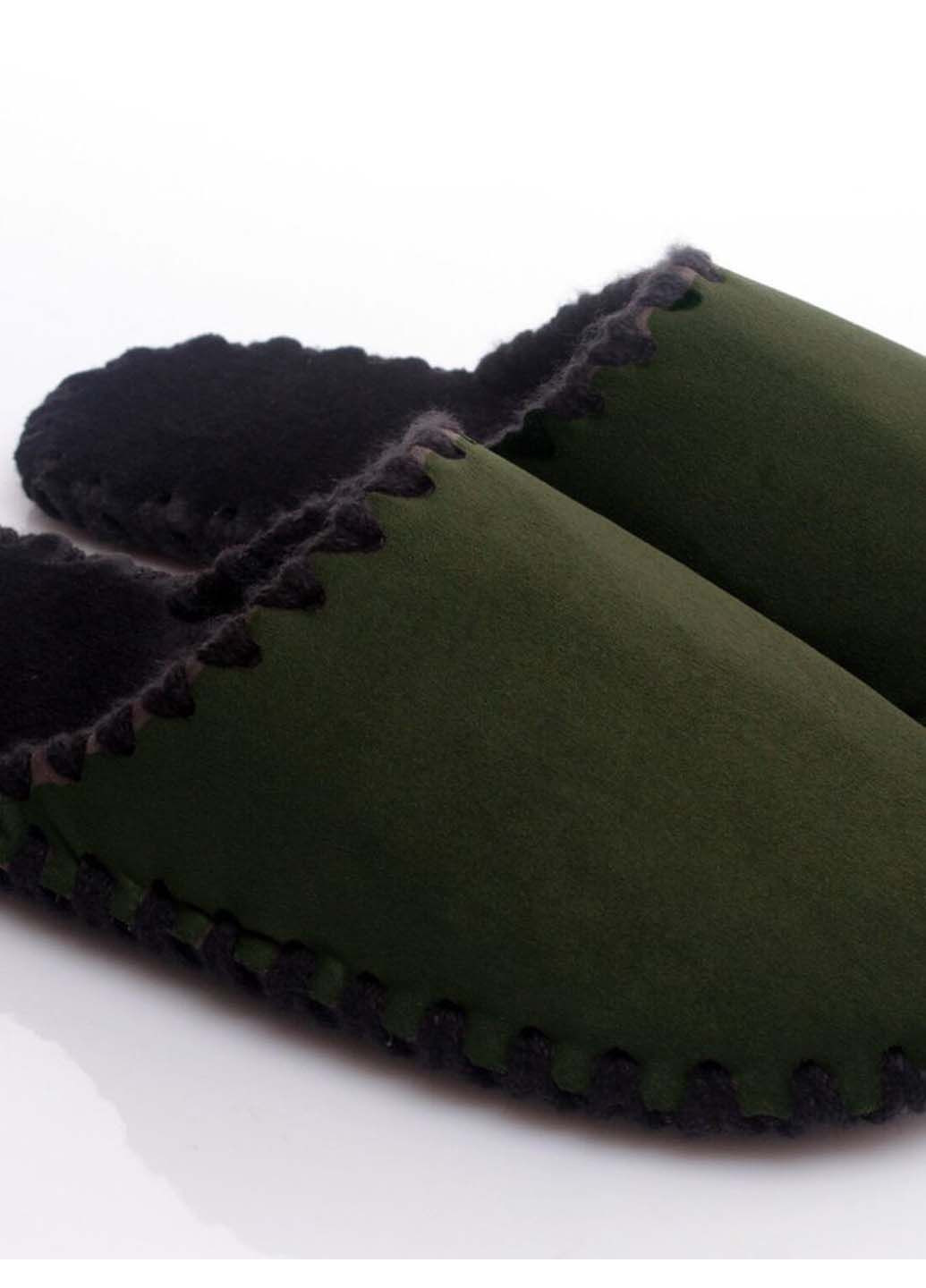 Зеленые домашние тапочки Family Story