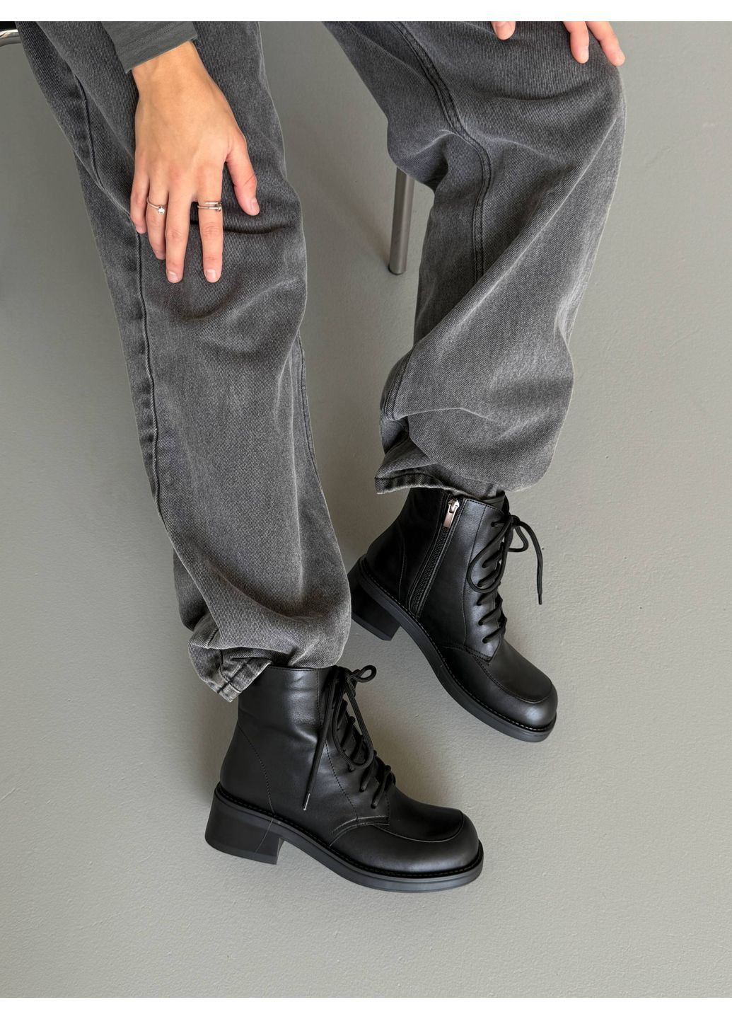 Осенние демисезонные анатомические ботинки Helen