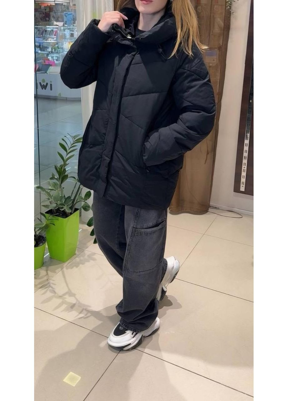 Черная демисезонная куртка женская короткая 9390 Towmy