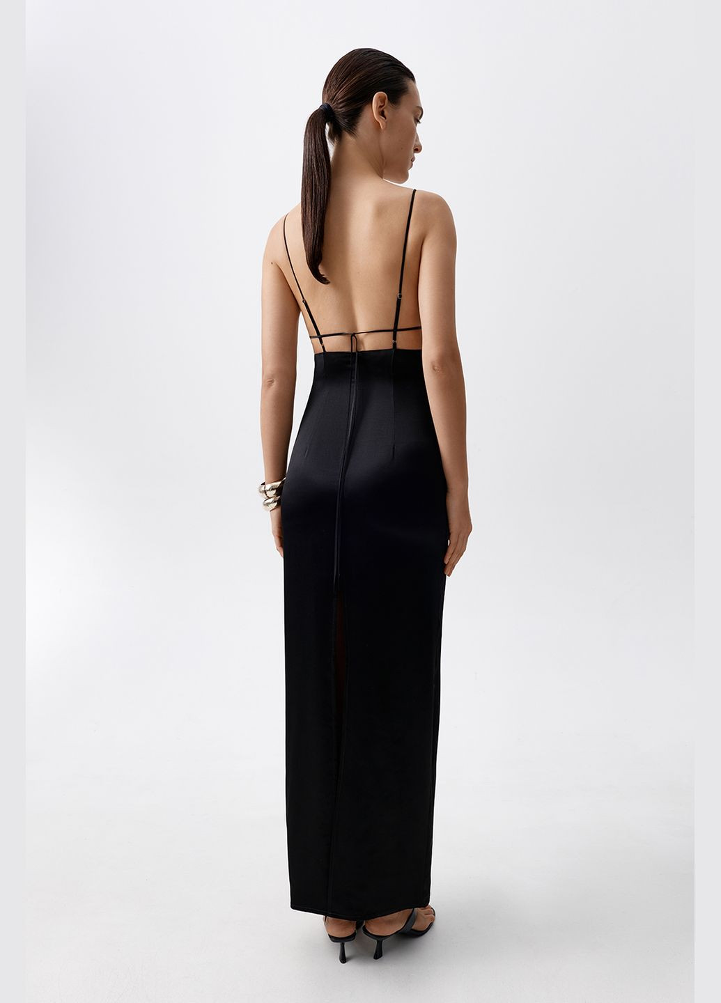 Чорна сукня сатинова максі 487 Papaya