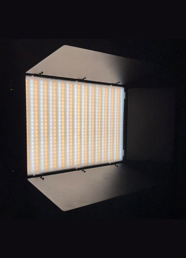 Видеосвет VARICOLOR PRO LED U800+ 50Вт 29х17см c усиленным штативом 2.1м Veron (330126411)