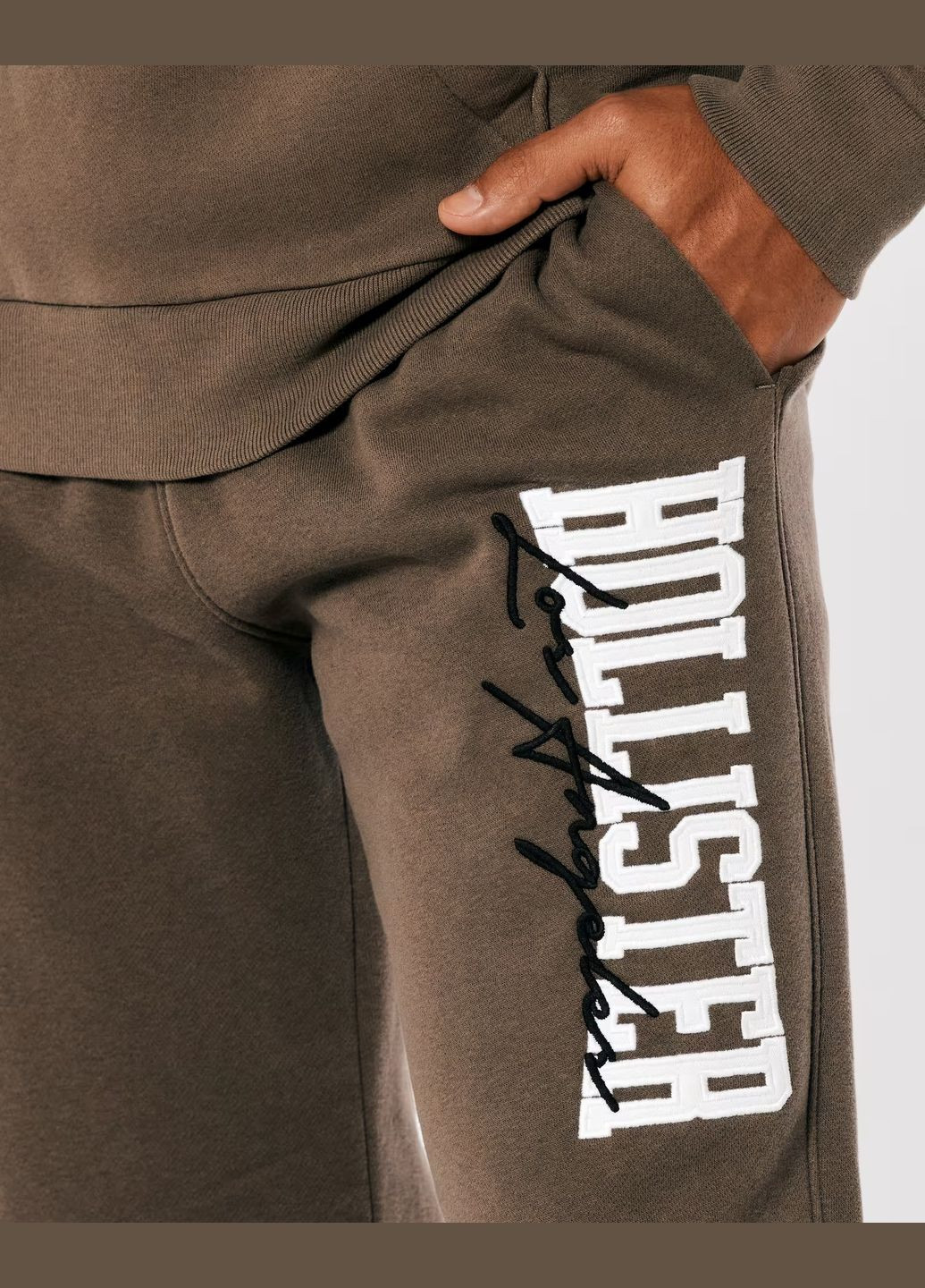 Коричневые демисезонные брюки Hollister