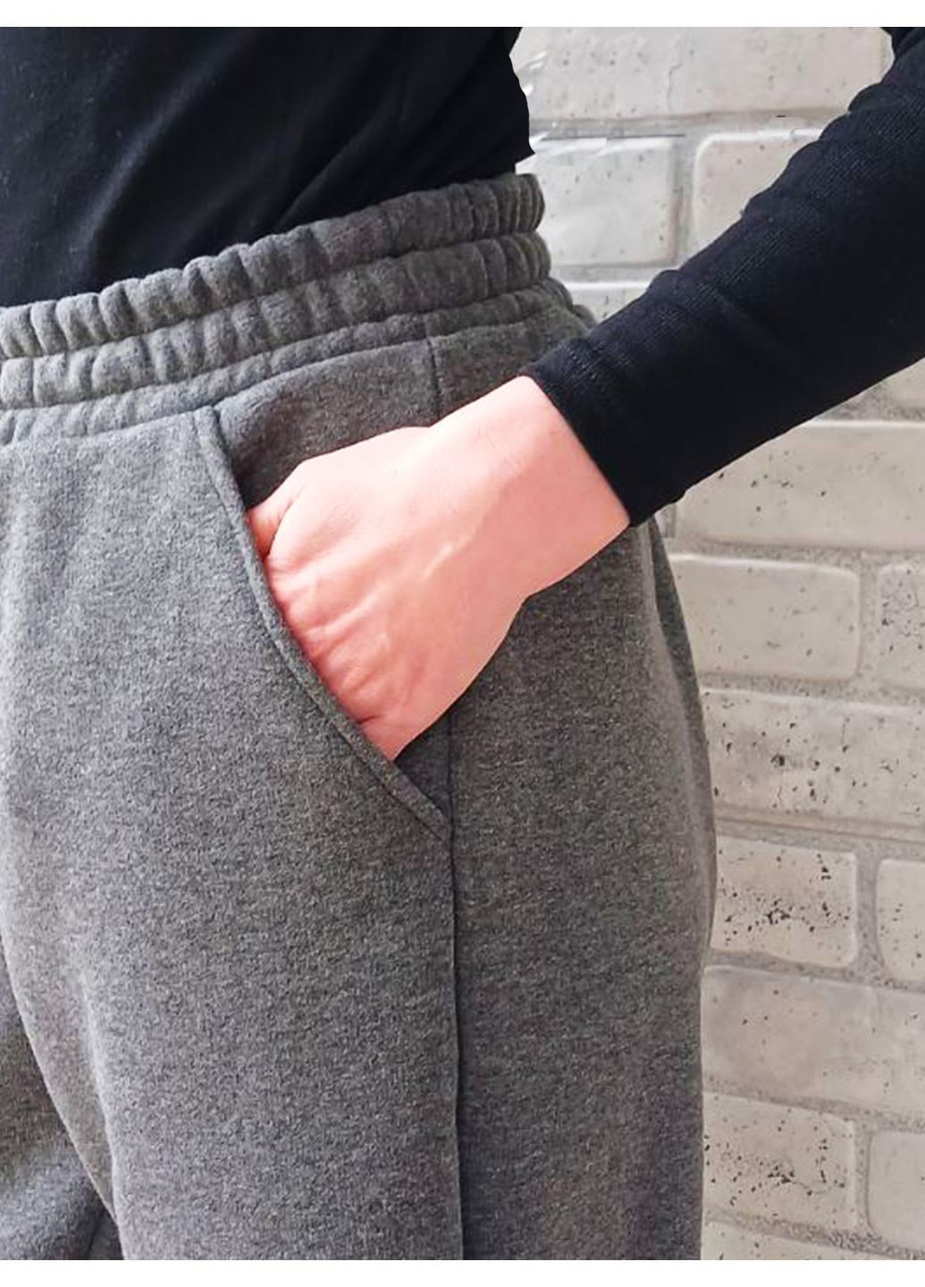 Зелені жіночі спортивні штани джоггери тринитка з кишенями на флісі No Brand (369502910)