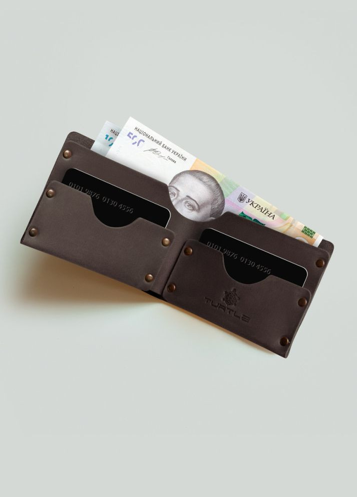 Гаманець на заклепках Атака титанів натуральна шкіра Crazy horse з відділеннями для карток Темно-коричневий Turtle (302660035)