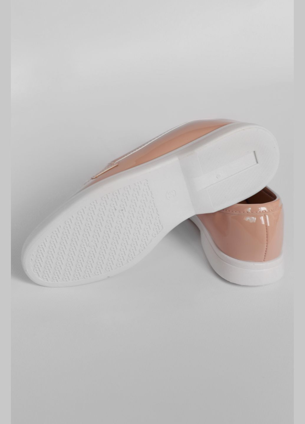 Туфлі-лофери жіночі світло-рожевого кольору Let's Shop (292309031)
